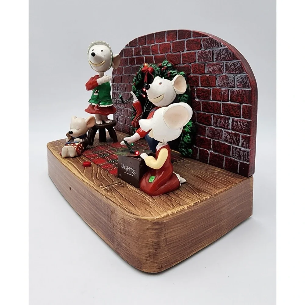 Gemmy Christmas Mice Plays Music/‎ Lights up Animation not working